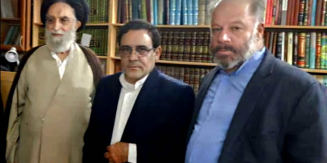 دیدار مدیر طلایه داران ایثار جوان با حضرت آیت الله ناظم زاده قمی