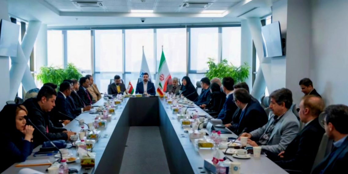 ایجاد پل های ارتباطی جدید ایران و عمان